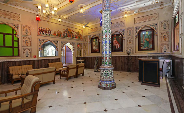 Luxury Hotel Near City Palace Udaipur