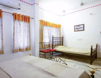 Best Budget Hotel Near Jagdish Temple